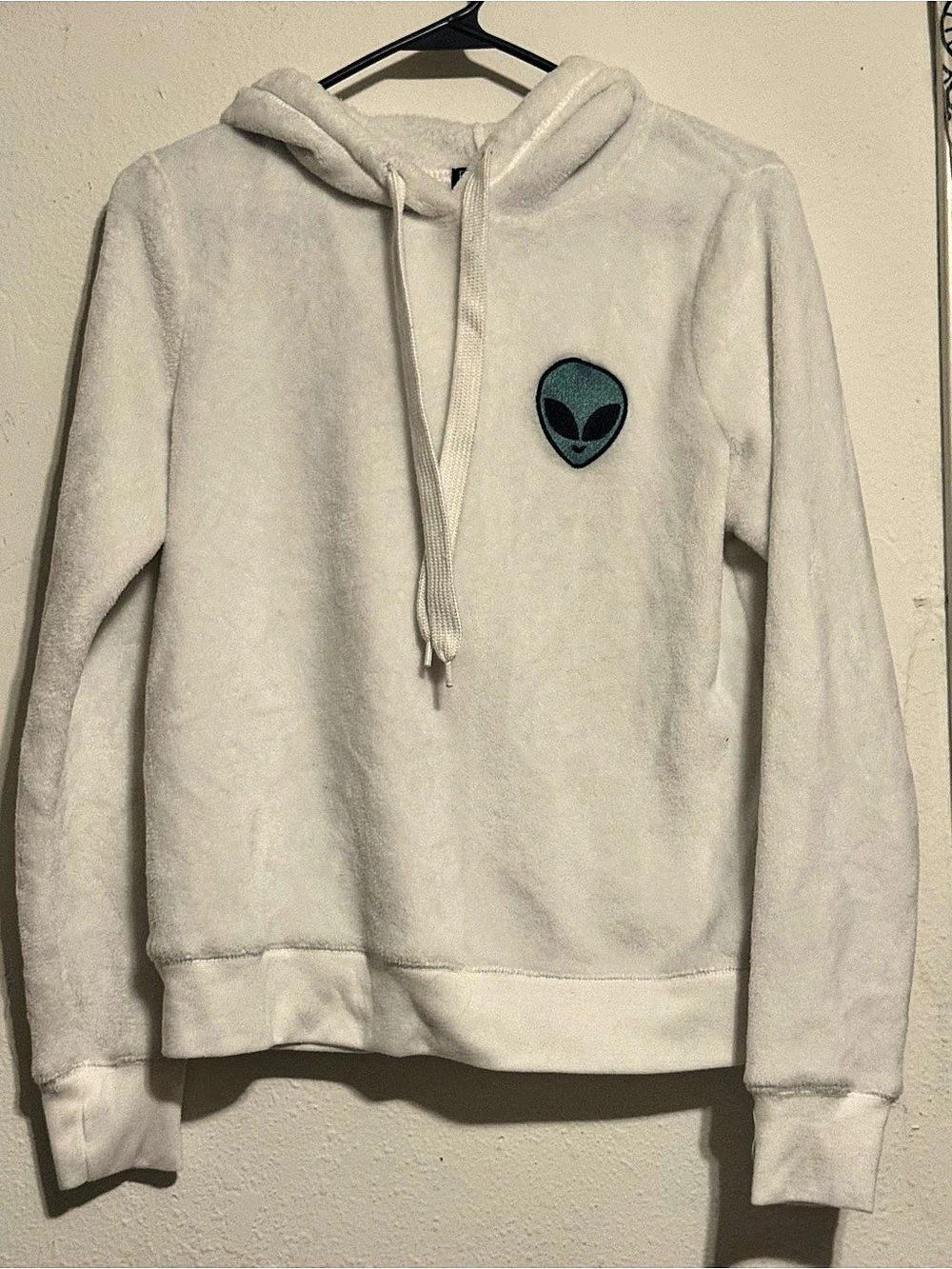 Fifth Sun Alien Graphic Hoodie in White Size Medium